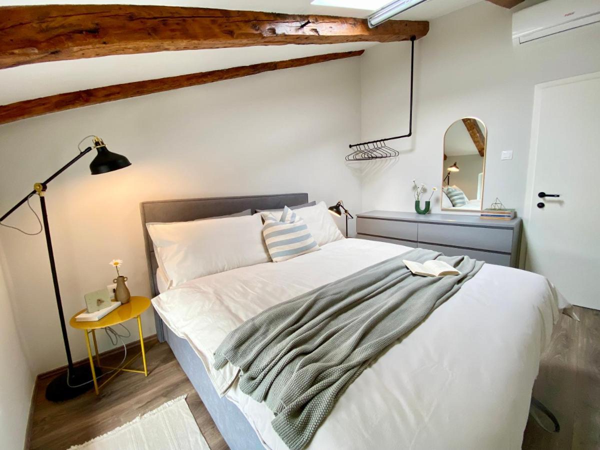 Parentium Loft Center Square Apartmán